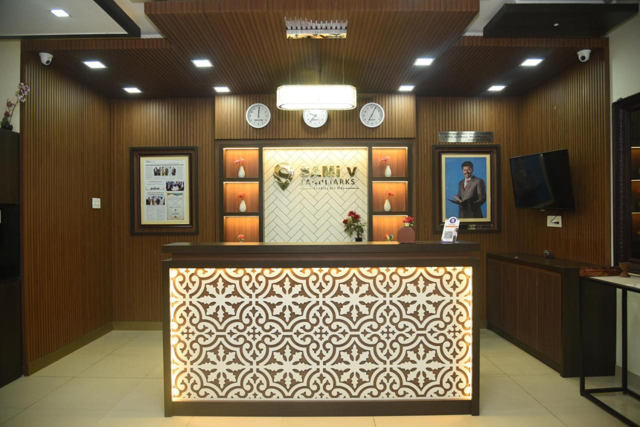Hotel Sami V Landmarks Arantangi Екстер'єр фото